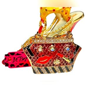 👜💕stunning betsey Johnson purse charm NECKLACE NWT